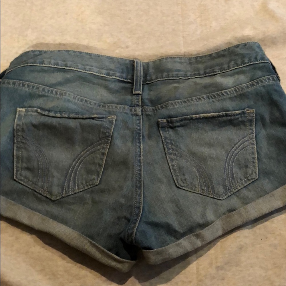 Shorts - Picture 3 of 3